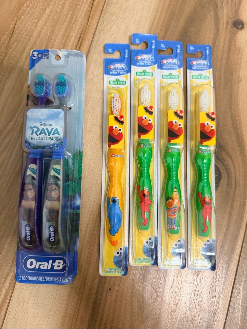 6 kids tooth brushes